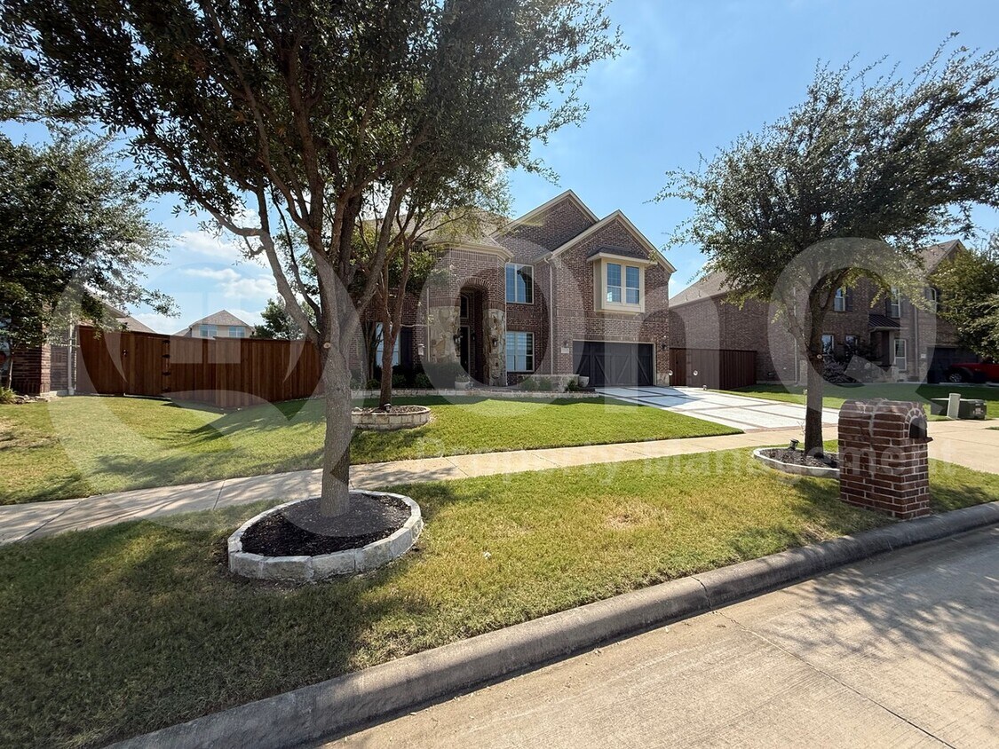 Primary Photo - 1165 Clearwater Dr