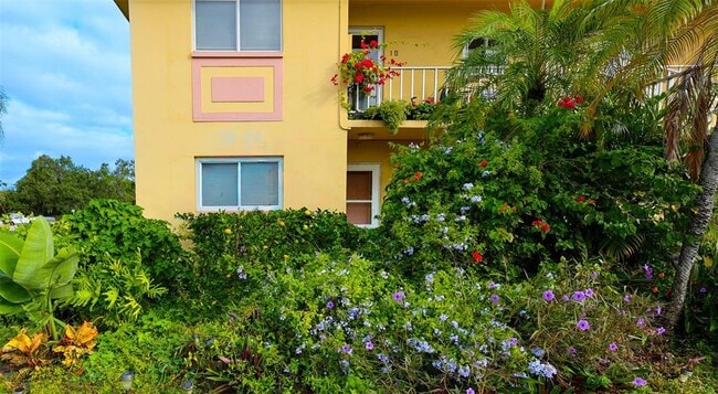 Foto del edificio - 2003 Greenbriar Blvd