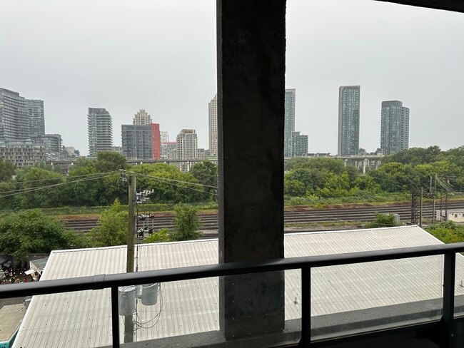 Building Photo - 9 Tecumseth St