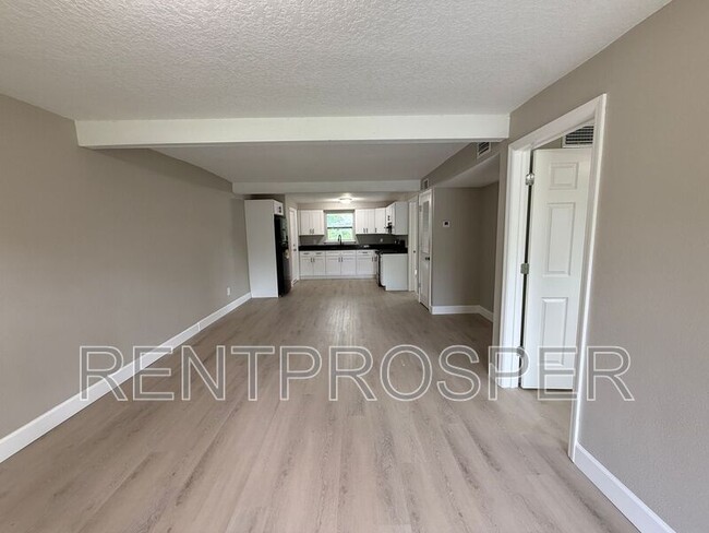 Building Photo - 4120 W Washington St