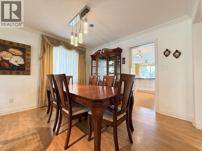 Photo du bâtiment - 335 27th St W