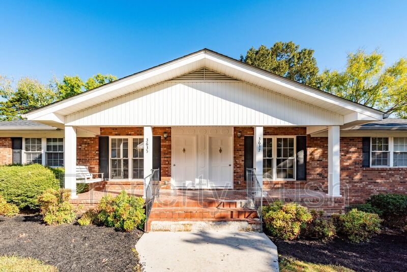 Primary Photo - 3635 Missionaire Ave