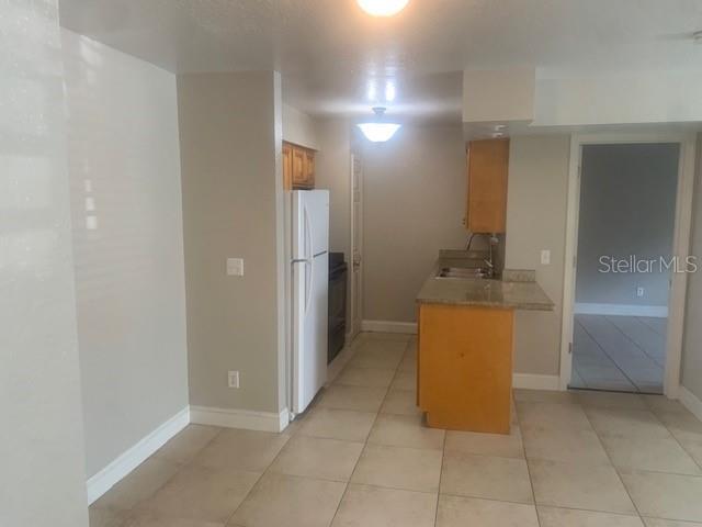 Building Photo - 620 Golden Raintree Pl