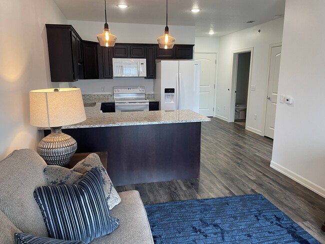 Kitchen - 955 Cleveland Ave SW