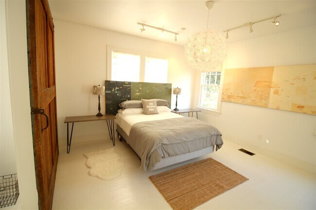 Foto del edificio - 3413 N State St