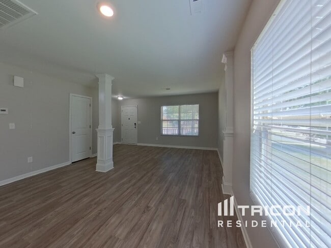 Building Photo - 11505 Sweetbriar Ridge Dr