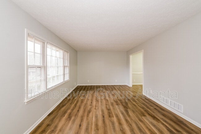 Building Photo - 4670 Eberline Ct