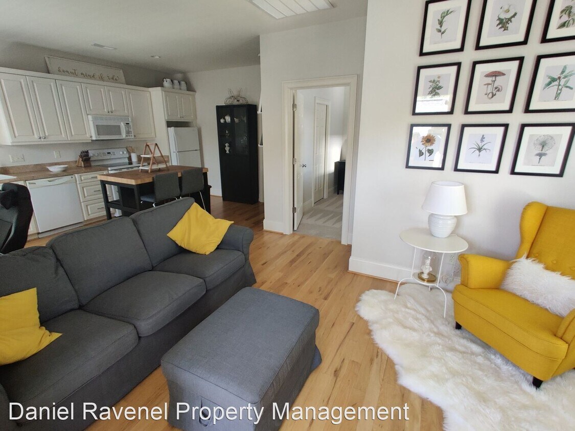 Primary Photo - 1 br, 1 bath House - 42 Grove Lane