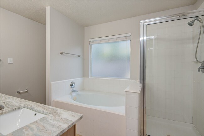 Foto del edificio - 3330 Peachstone Pl