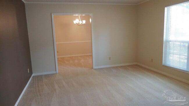 Building Photo - 4435 Roxborough Pl