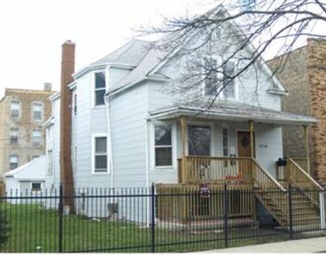 Foto del edificio - 1054 N Mason Ave