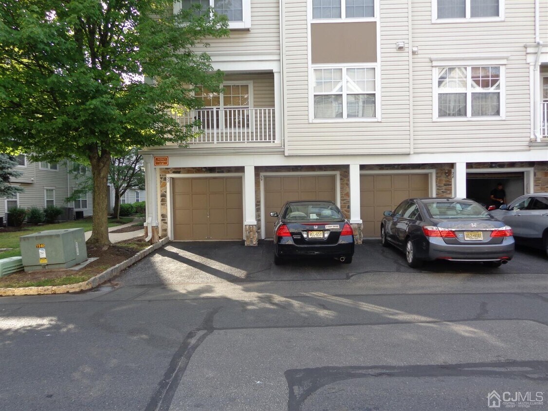 32 Inverness Dr, Edison, NJ 08820 Condo for Rent in Edison, NJ