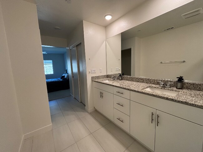 Building Photo - 35215 Citrange Ln