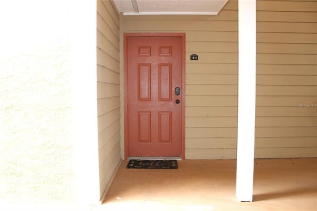 Building Photo - 9481 Highland Oak Dr
