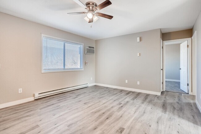 Building Photo - 5415 Alcott St