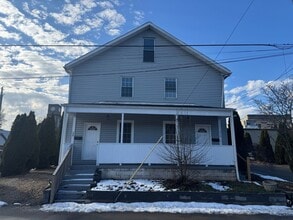 Building Photo - 128-128 Railroad St