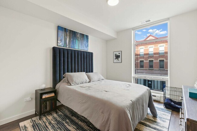 Foto del edificio - 1126 W Chicago Ave