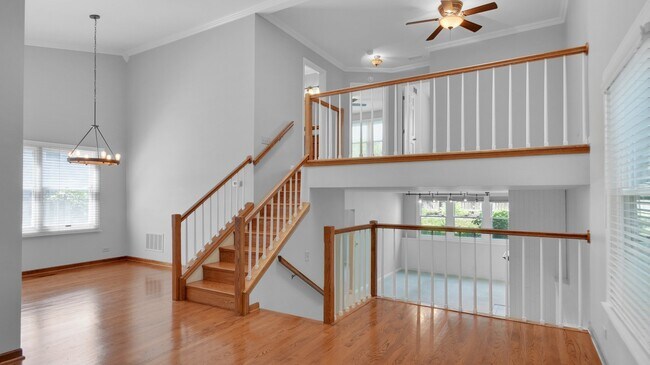 Building Photo - 1055 Devonshire Ave