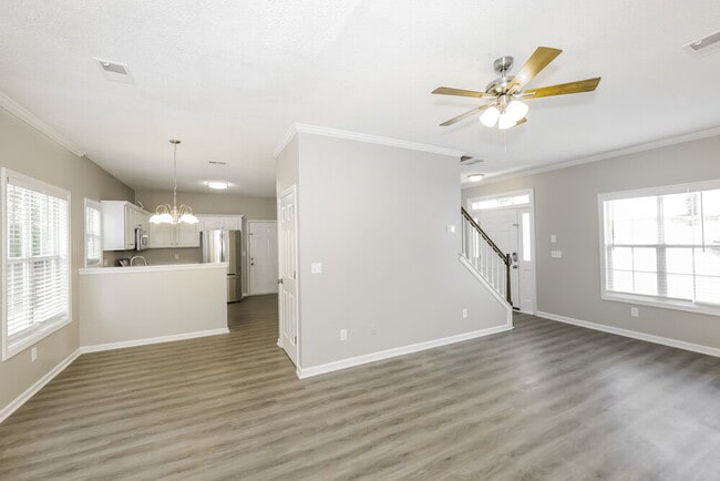 Building Photo - 1609 Blossom Dr