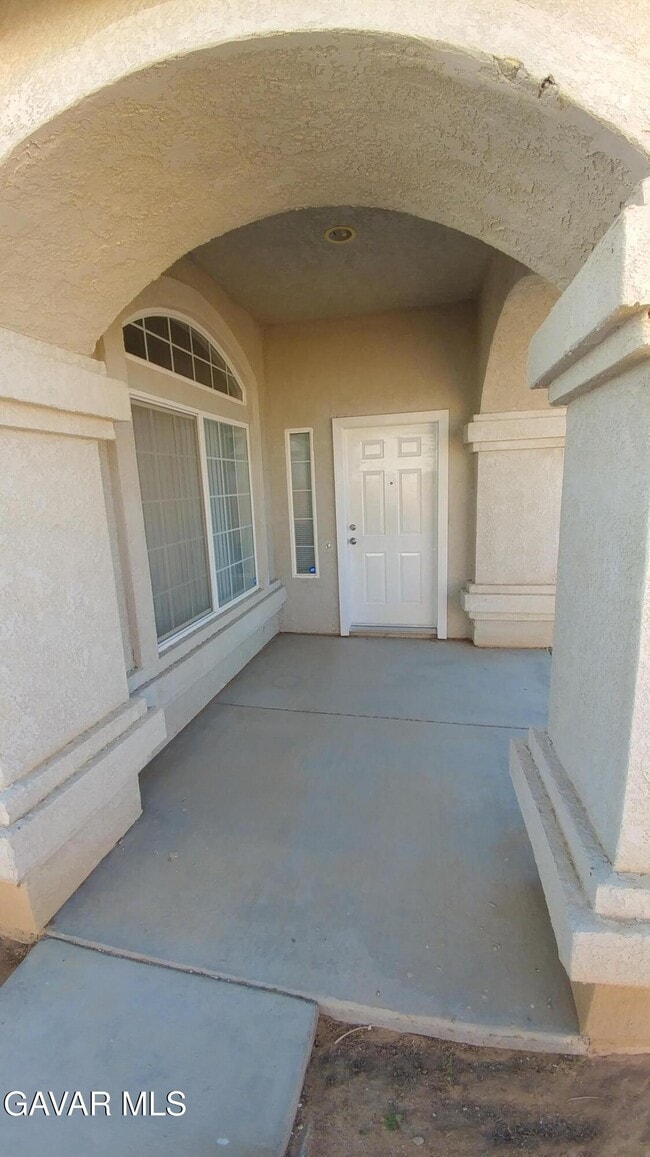 Building Photo - 9137 Evelyn Ave