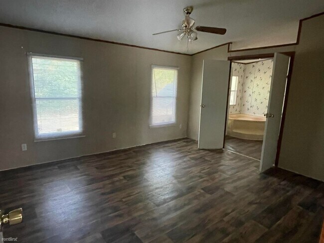 Building Photo - 3 br, 2 bath House - 376 Byrd Cir
