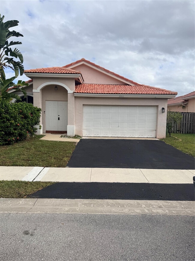 Foto del edificio - 3380 NW 78th Ave