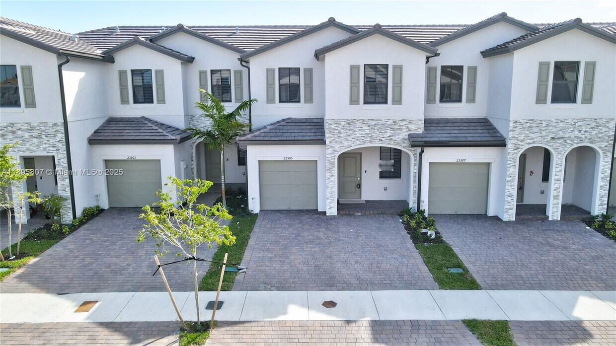 Photo - 13053 Southwest 233rd Terrace, Princeton, FL 33032 - 3 BR 2.5 BA townhouse