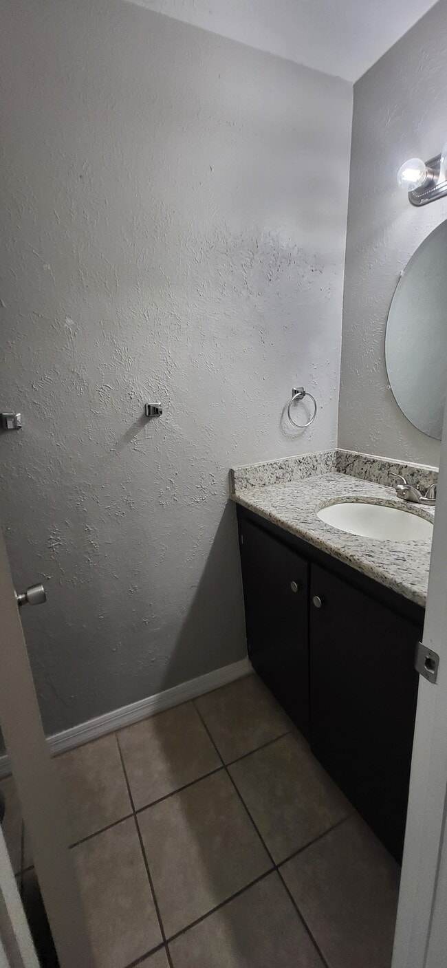 Building Photo - 3918 Crayrich Cir