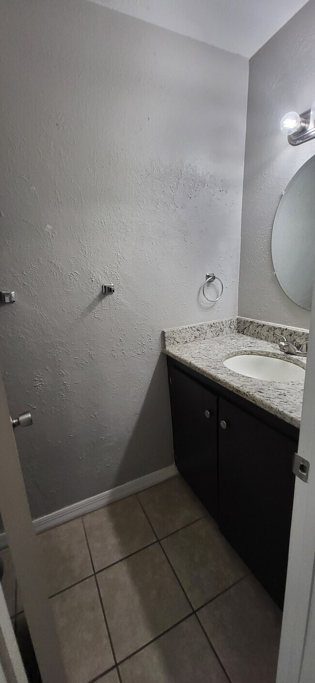 Foto del edificio - 3918 Crayrich Cir