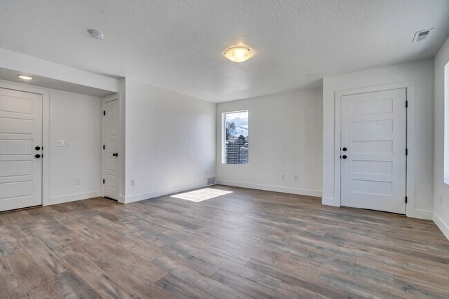 Foto del edificio - 8363 Durham St