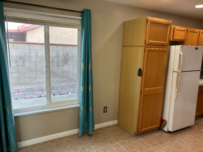 Building Photo - 9110 Sonoma Way