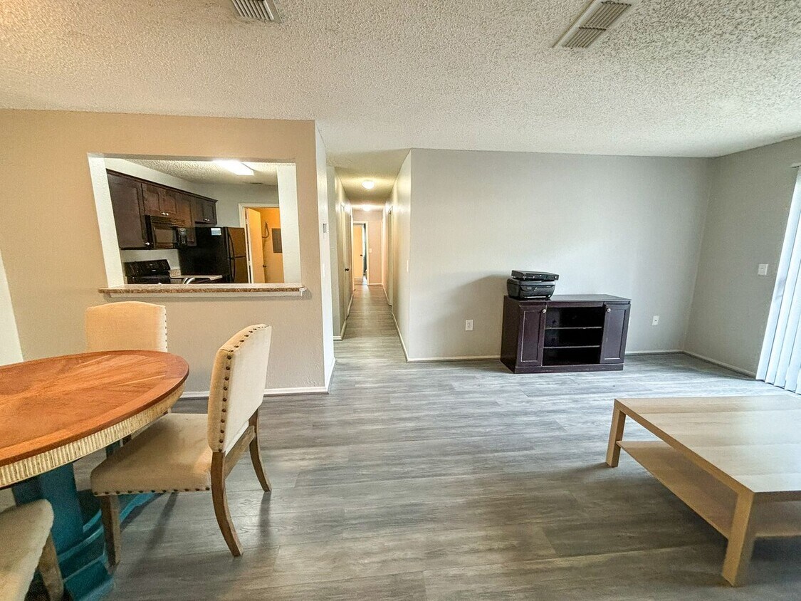 Foto principal - Windsor Park #317 - Pet Friendly!