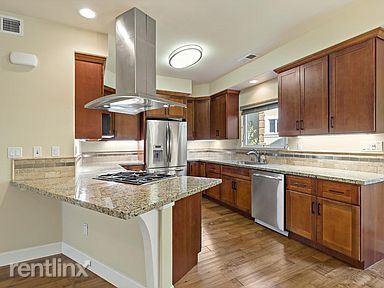 Primary Photo - 3 br, 3 bath Townhome - 437 wilowglen court