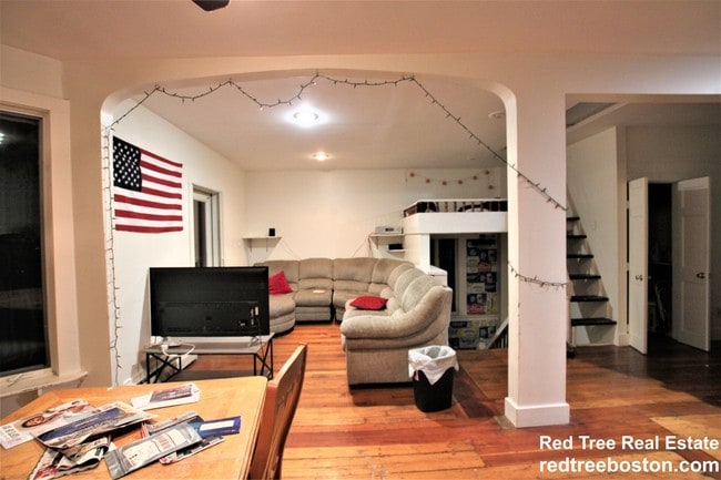 53 Lawn St photo'
