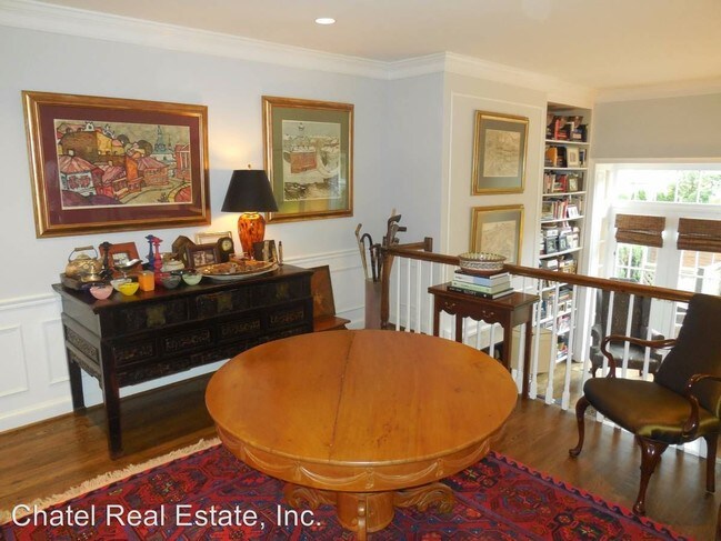 Foto del edificio - 4332 Westover Pl NW