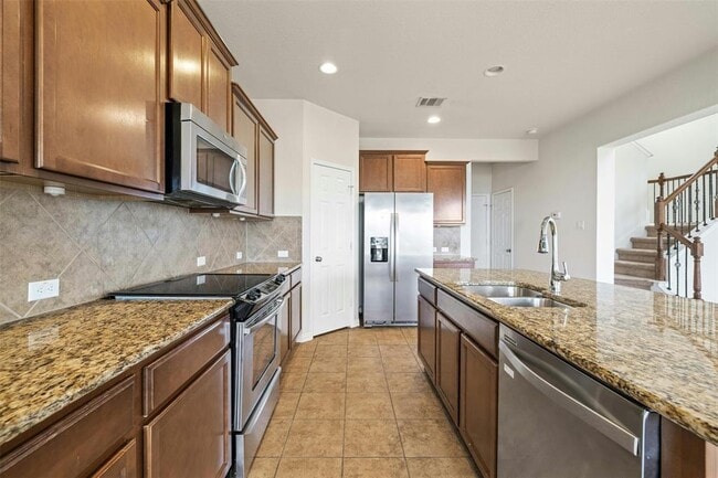 Building Photo - 16020 Hampton Bliss Trce