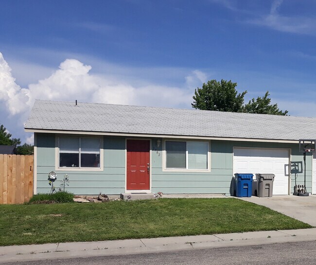 Building Photo - 3782 Black Hills Ave