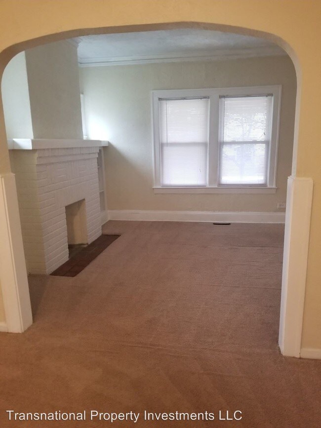 Building Photo - 3 br, 1 bath House - 917 Woodview Rd.