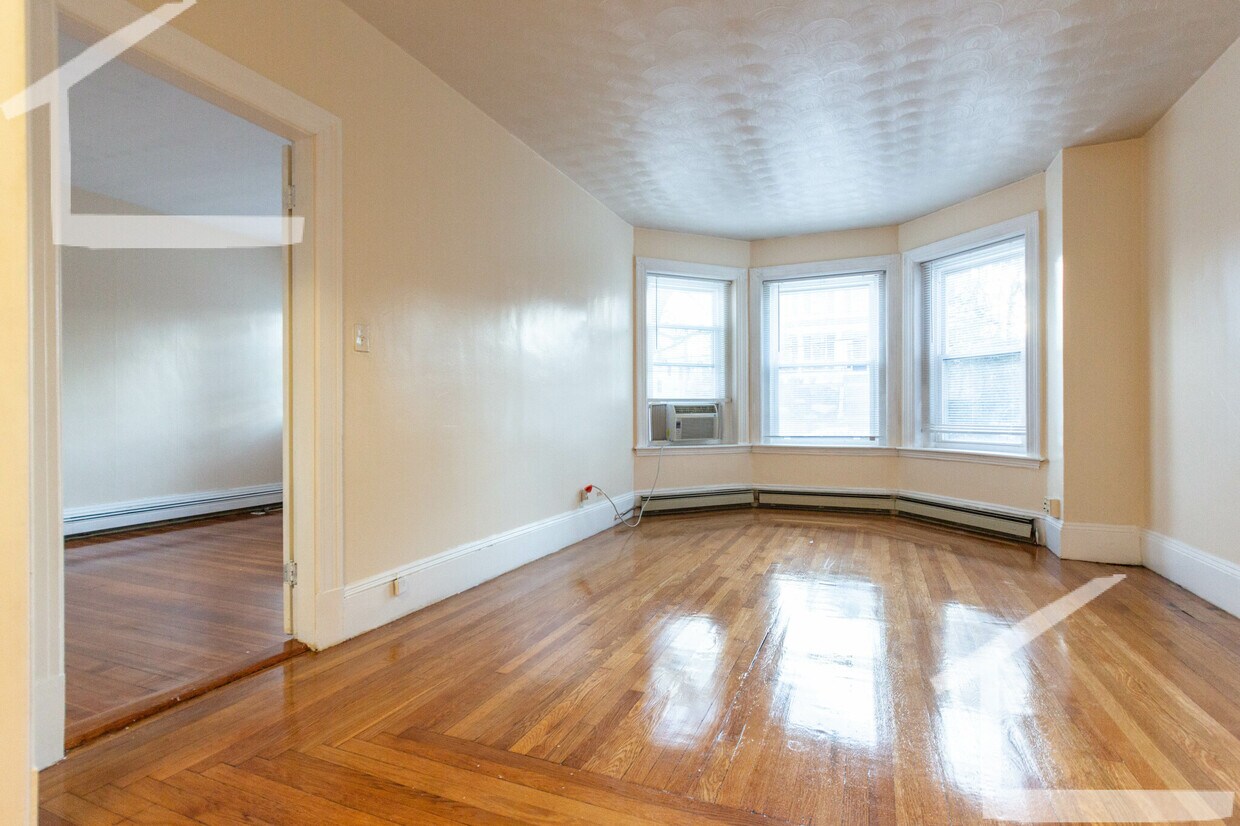 Primary Photo - 807 Washington St