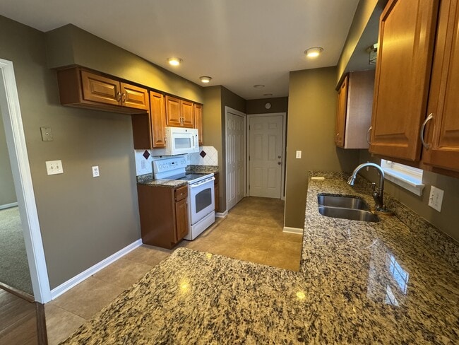 Foto del edificio - 6060 Oxbridge Dr