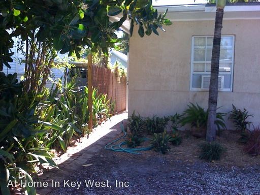 Primary Photo - 1426 Johnson St