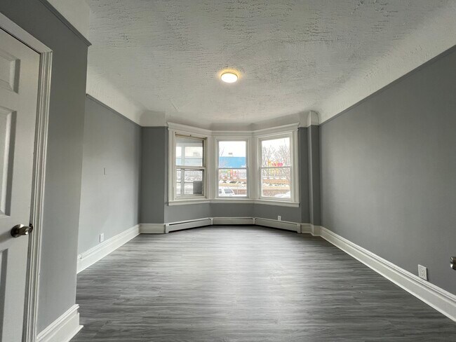 Unit 1 - 603 S 17th St