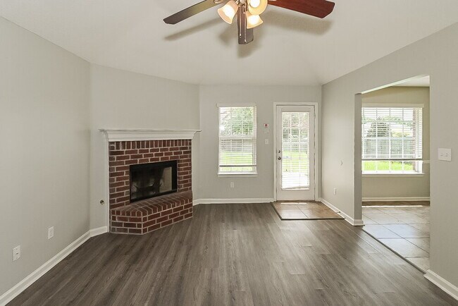 Foto del edificio - 1203 Thames Dr