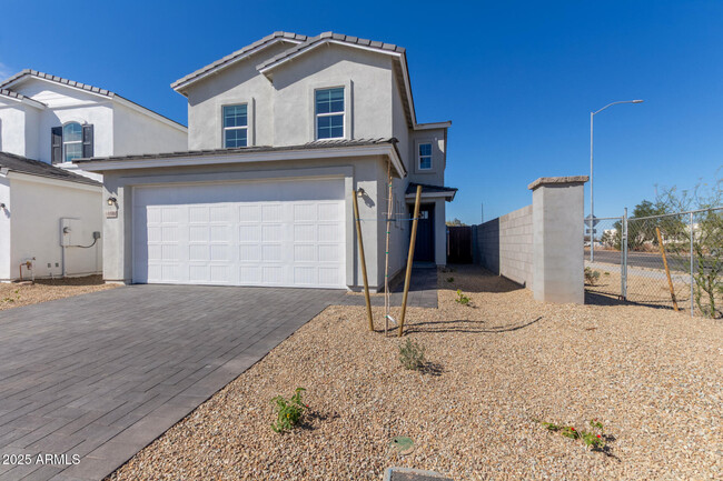 Building Photo - 1564 N Pueblo Dr