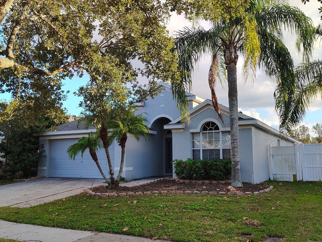 Primary Photo - New Listing in Land O'Lakes