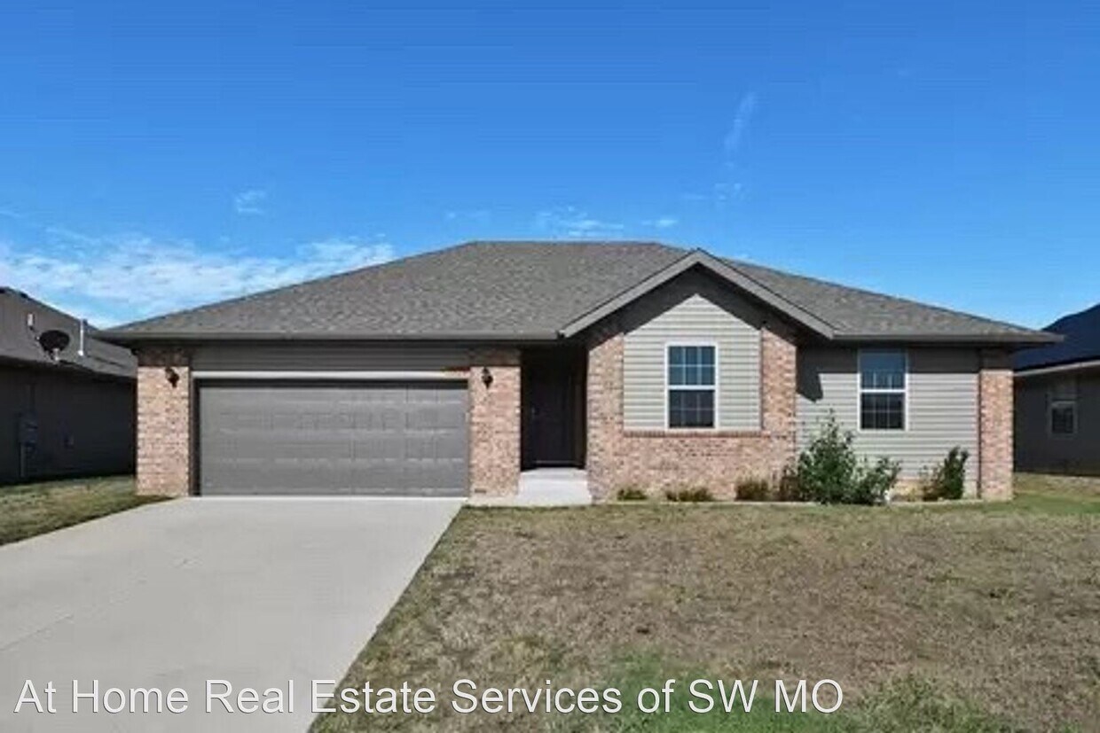 Primary Photo - 3 br, 2 bath House - 1375 Marseilles Ave