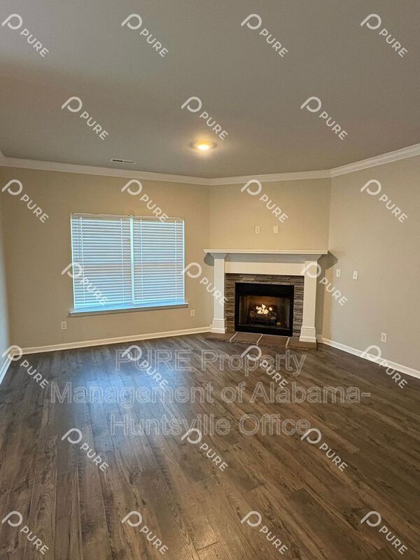 Foto del edificio - 14170 Lannister Ln