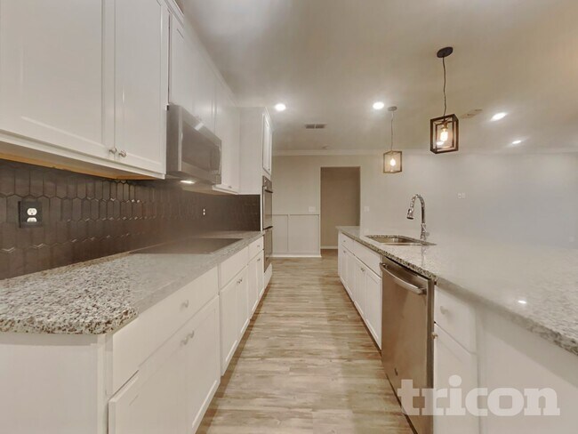 Building Photo - 223 Jackson Lp