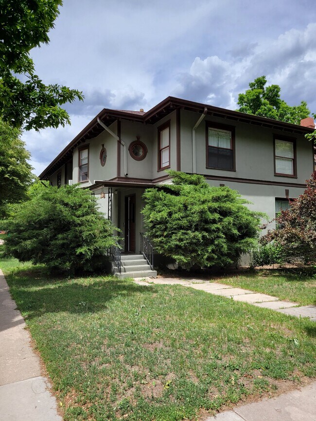 Building Photo - 330 S Howes St