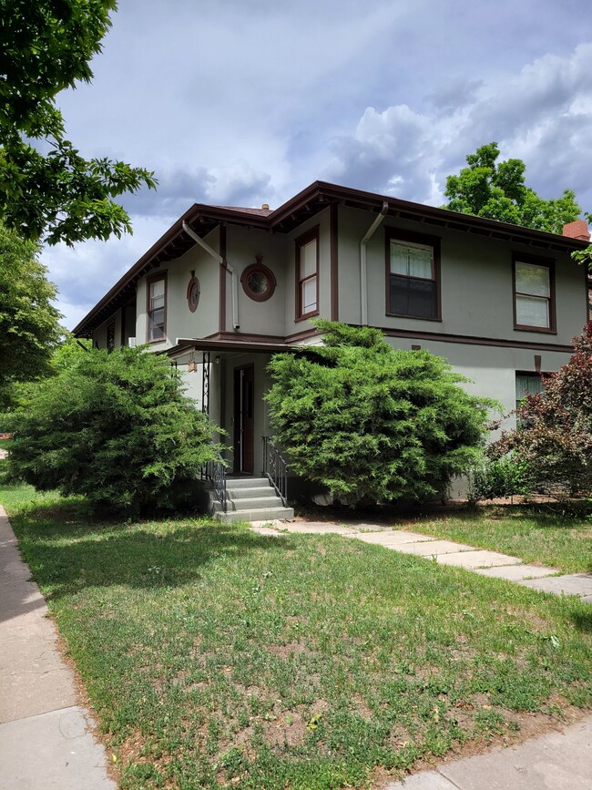 Building Photo - 330 S Howes St